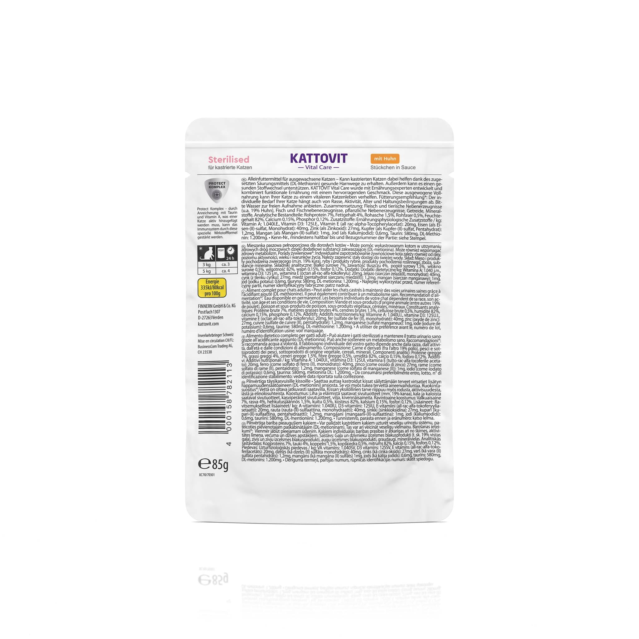 Die Rückseite einer Katzenfutterverpackung Sterilised mit detaillierten Produktinformationen und Inhaltsstoffen in mehreren Sprachen.